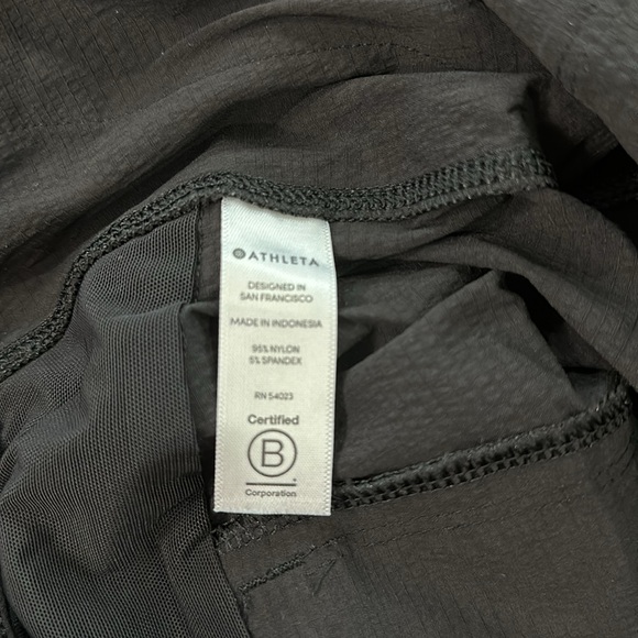 Athleta Trekkie Short 4" Black - Picture 5 of 5